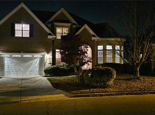 108 Olde Salem Dr, Jamestown, NC 27282