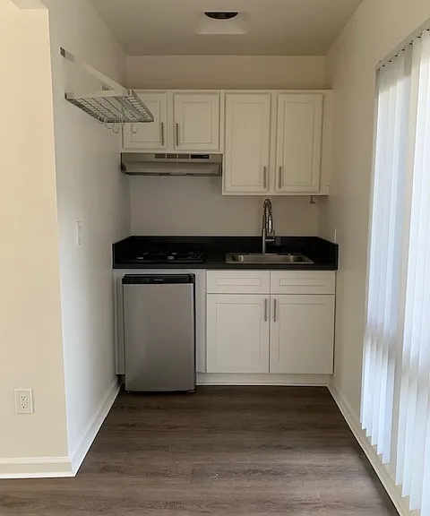 8345 Rosewood Ave #9 — Photo 8
