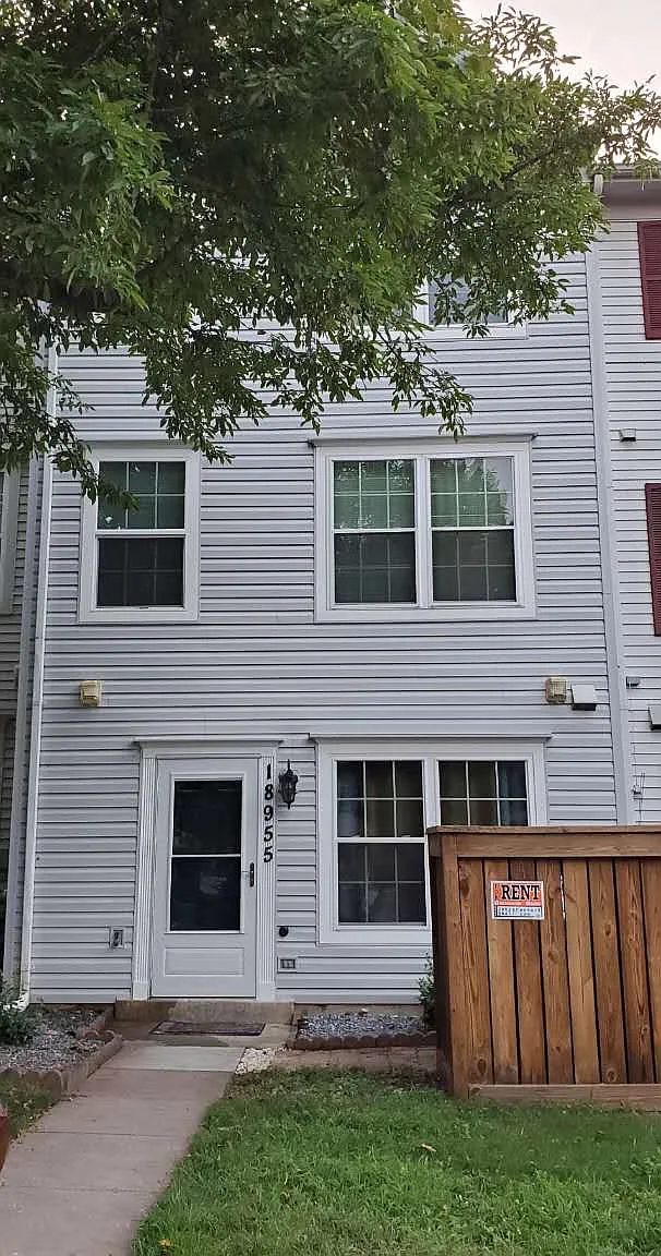 1 bed, 500 sqft, $1,300 — Photo 3