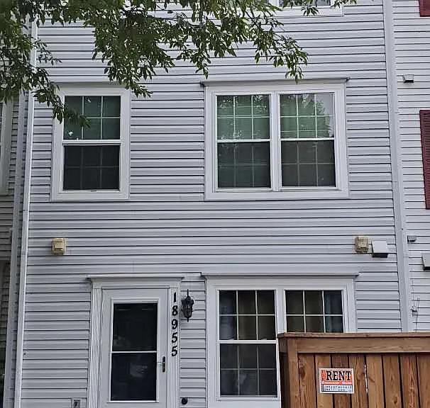18955 Highstream Dr — Photo 3