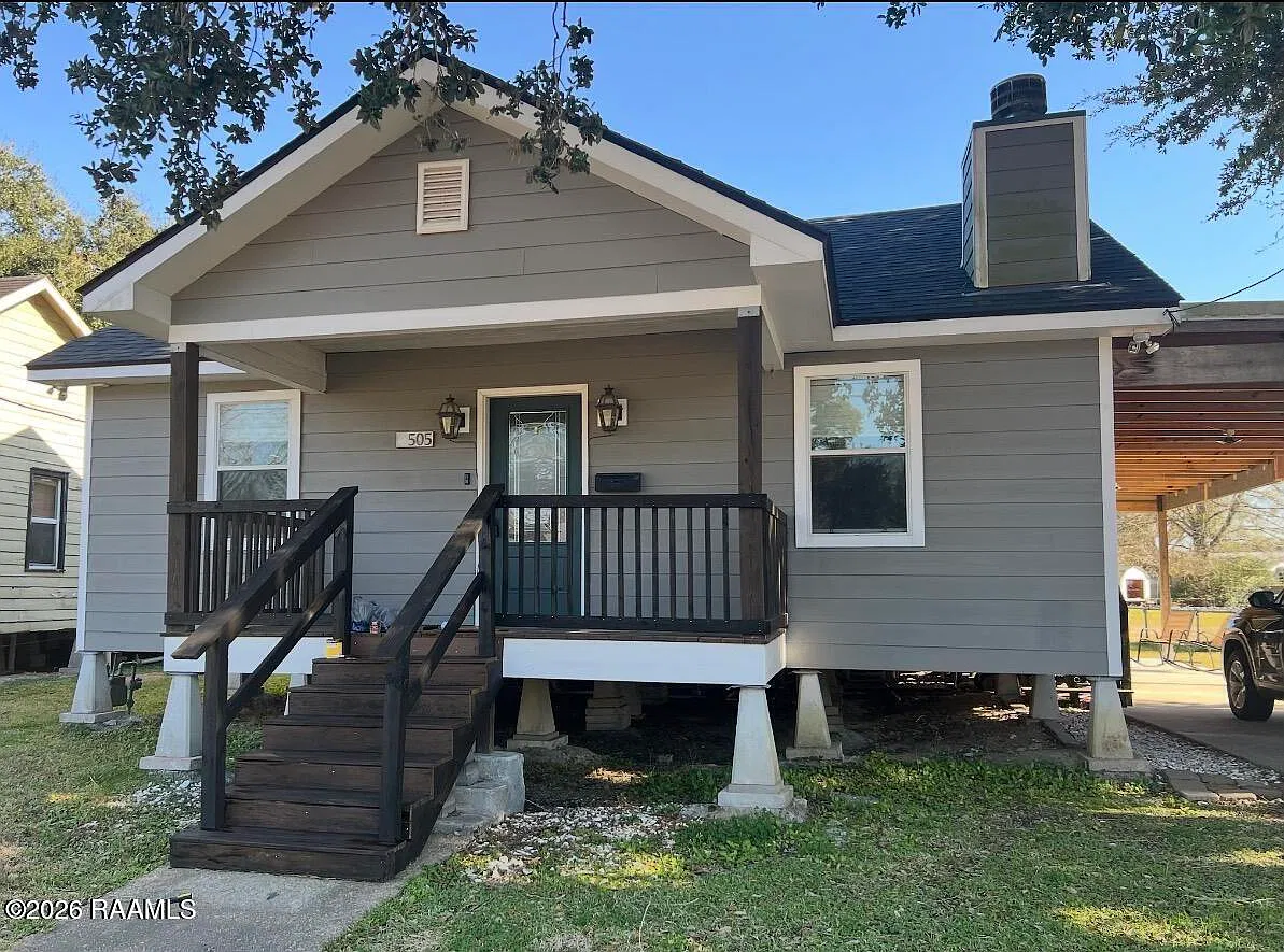 2 bed, 1.0 bath, 1220 sqft, $1,250 — Photo 1