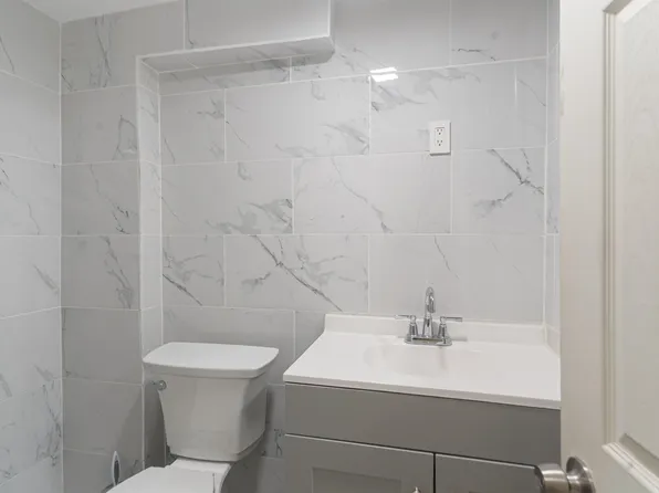 7073 Kennedy Boulevard image 15 of 49