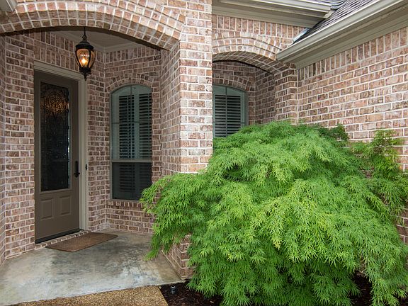 4th image of 1010 Riverwood Dr