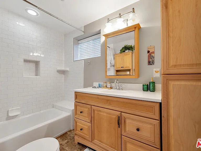 21832 Canon Dr — Photo 25