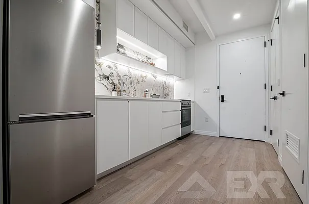 Rented by EXR | media 12