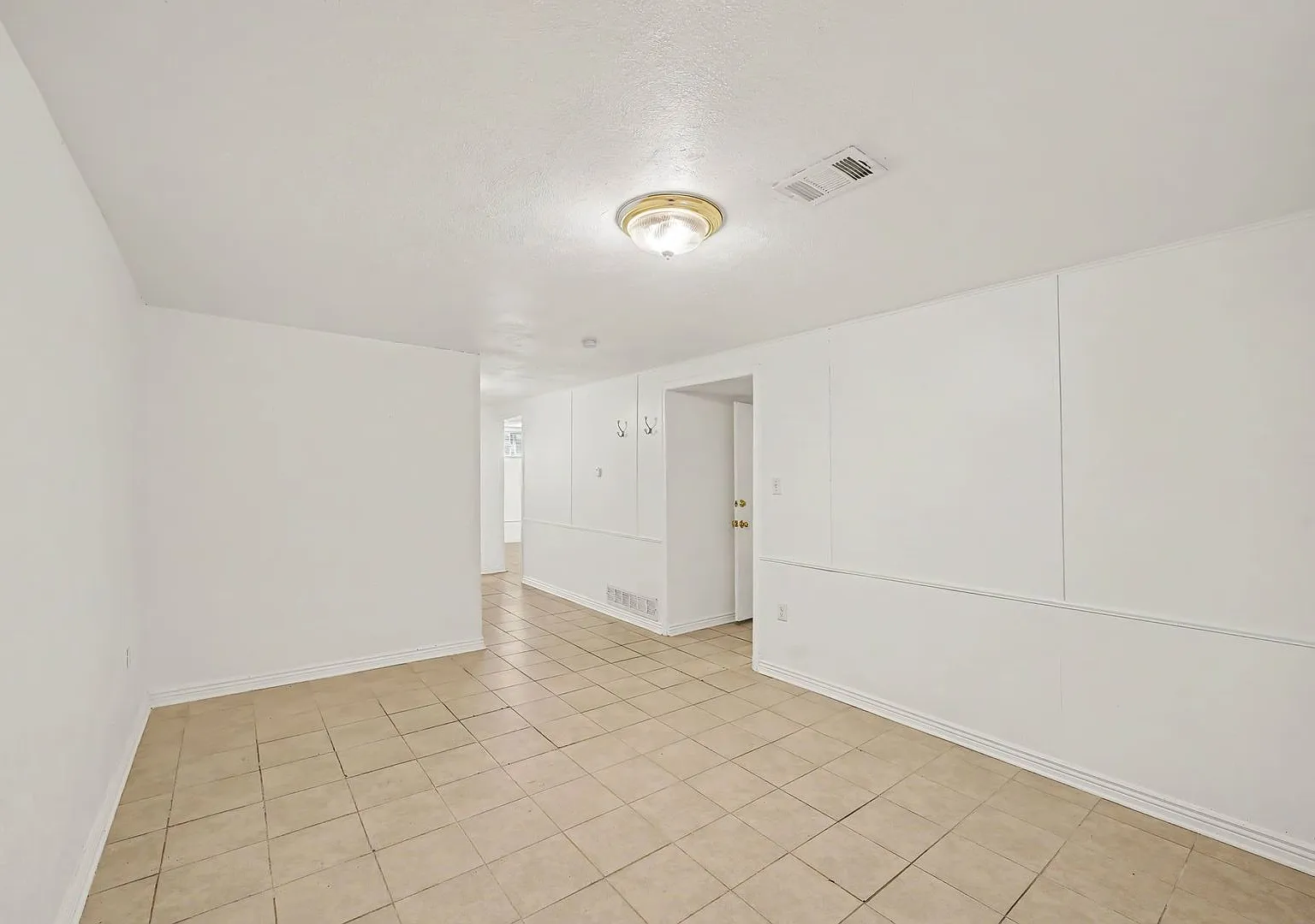 535 S Quitman Street, Denver, CO 80219 — Photo 4