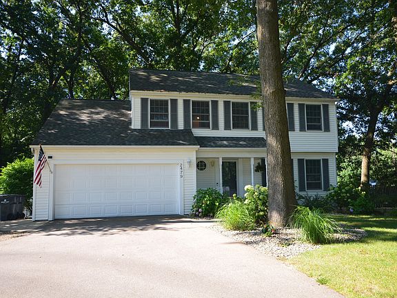 3rd image of 2479 Mansfield Ave