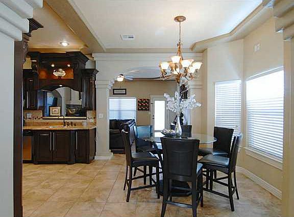 4th image of 12833 Cozy Cove Ave