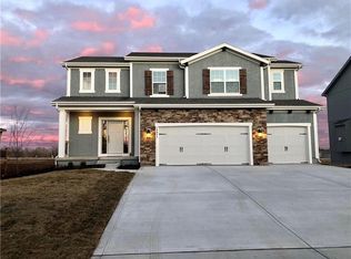 18921 Skyview Ln, Olathe, KS 66062