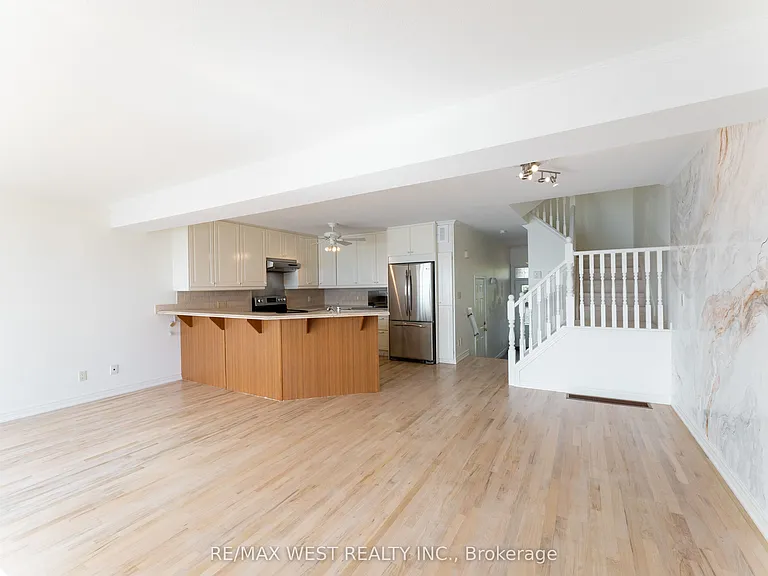 114 Brown St #3 — Photo 9