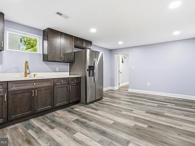 2608 Holly Dr — Photo 24