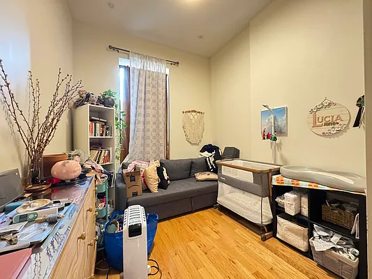 Rented by Zjama Realty Corp | media 5