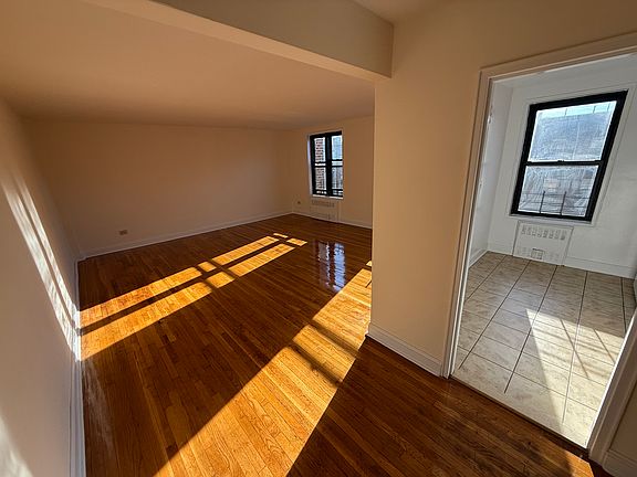 4th image of 14435 35th Ave #6K