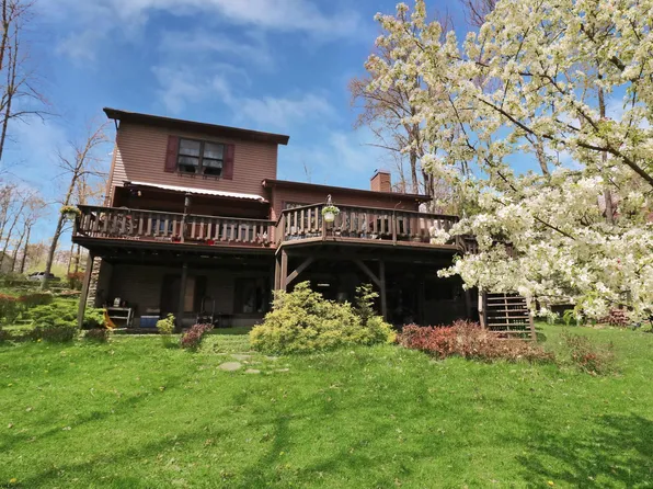 138 Laurel Cir, Terra Alta, WV 26764