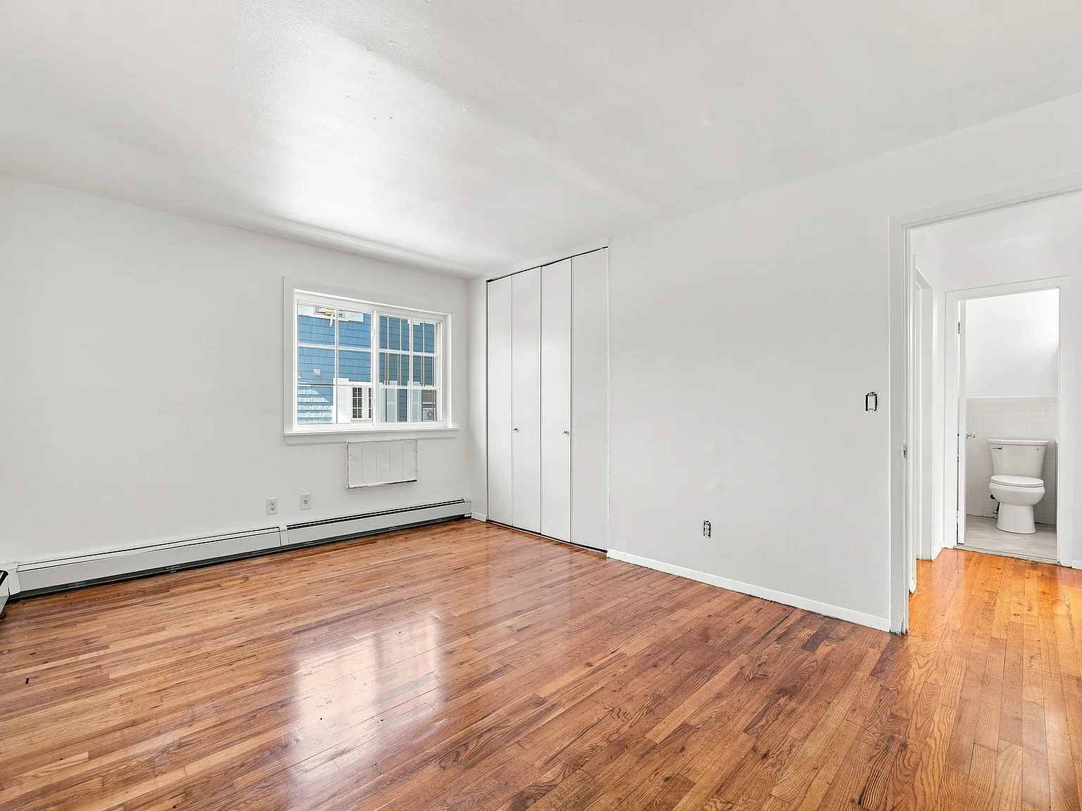 2 bed, 825 sqft, $2,700 — Photo 4