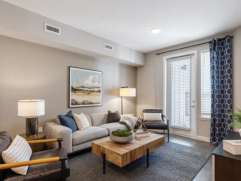 Avenida at Centerra - 55+ Active Adult Apartment Homes — Photo 10