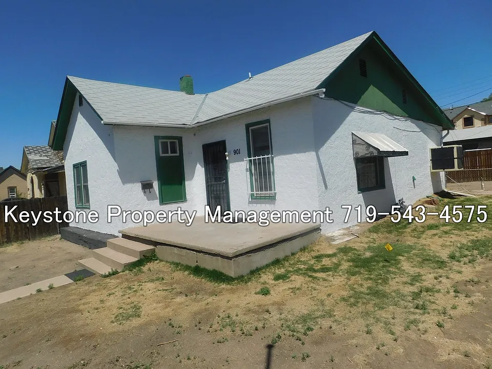 901 W 10th St