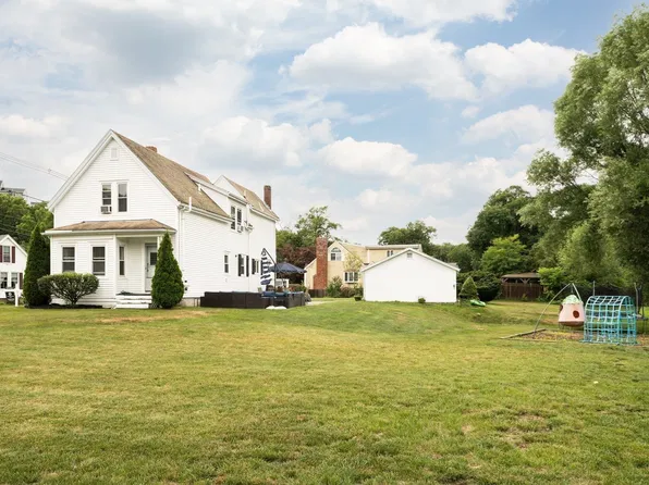 101 Bartholomew St, Peabody, MA 01960