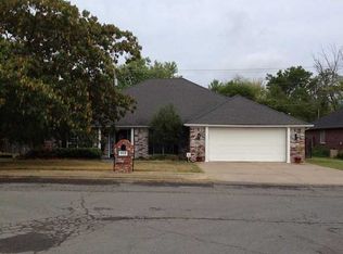 112 Remington Pl, Tahlequah, OK 74464