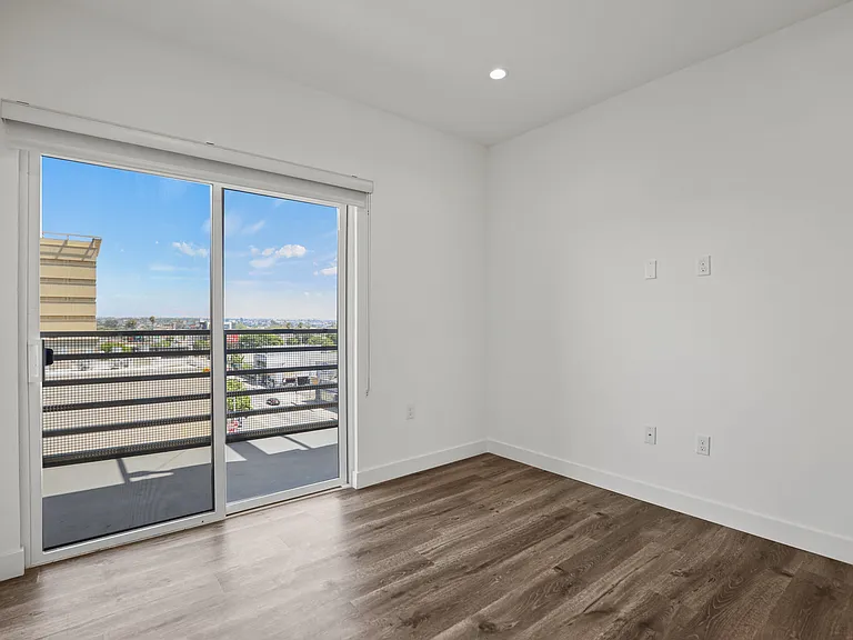 The Fairfax Flats — Photo 25