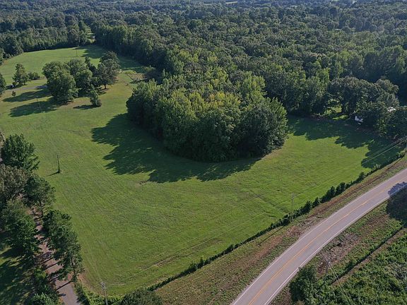 3rd image of 157 Meadow Ln