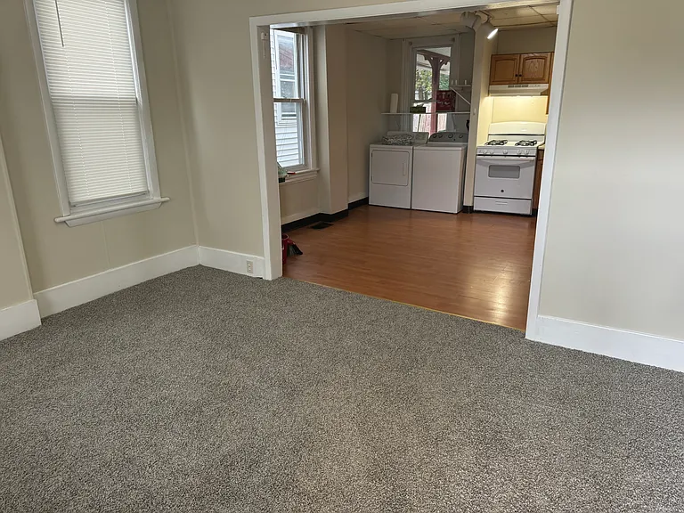 45 E 6th St — Photo 2