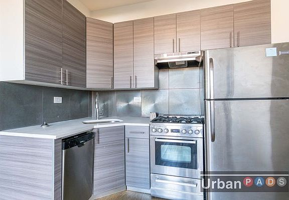 3rd image of 314 E 25th St #5D