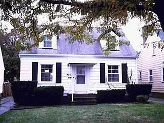 13809 Tyler Ave photo 1