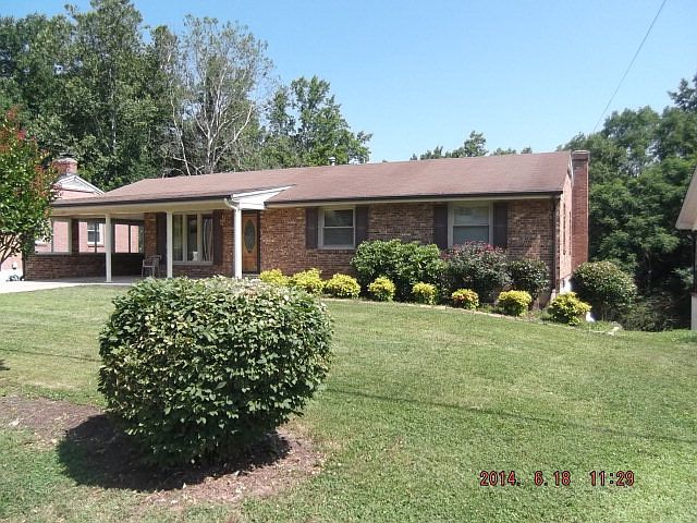 1st image of 321 Lakeside Dr