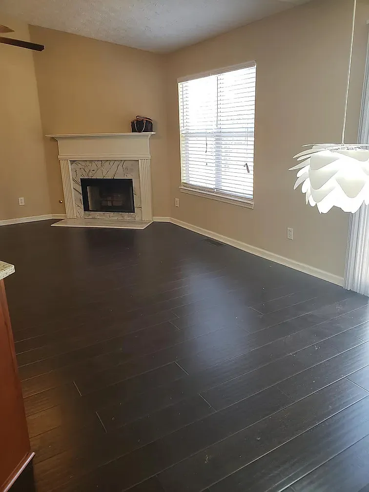 3 bed, 1595 sqft, $2,000 — Photo 2