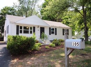 105 Cherokee Dr, Springfield, MA 01109