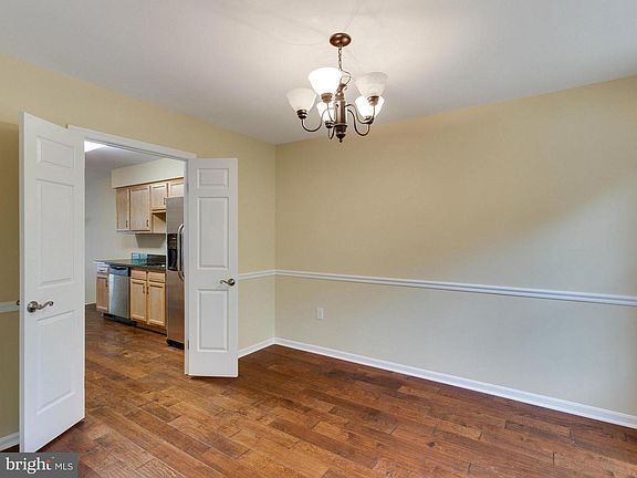 4th image of 10403 Carriagepark Ct