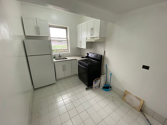 2nd image of 35-20 32nd St #2F