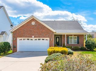 854 Trillium Ln, Winston Salem, NC 27127
