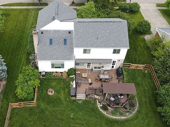 3rd image of 7740 Cove View Dr