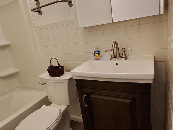 3rd image of 2901 Peterson Ln