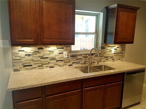 3rd image of 1032 Winterwood Dr