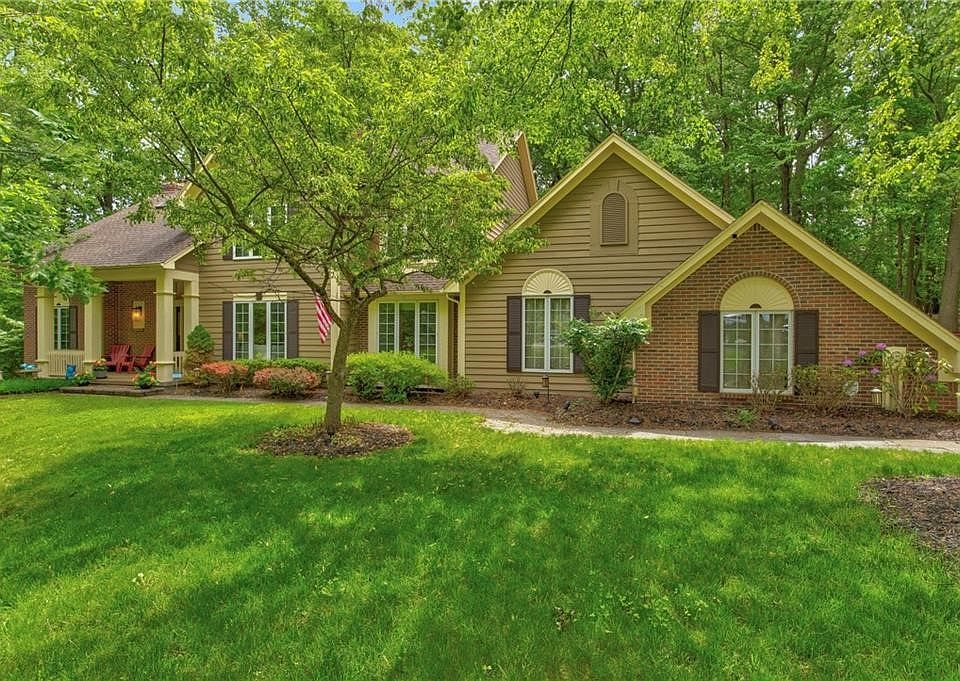 1st image of 15 Brigden Ln