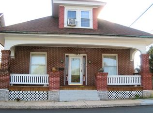 34 N Duke St, Hummelstown, PA 17036