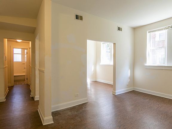 2nd image of 7350 N Damen Ave APT 3
