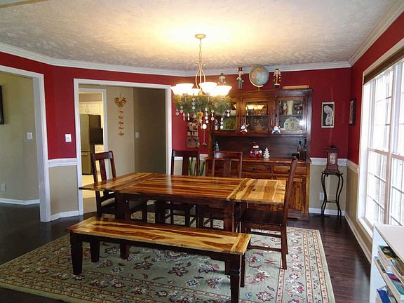 3rd image of 3166 Glenbrooke Dr