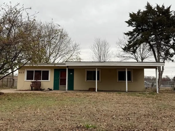 617 N High Dr, Wellington, KS 67152