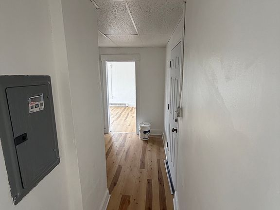 4th image of 1408 E Main St #3