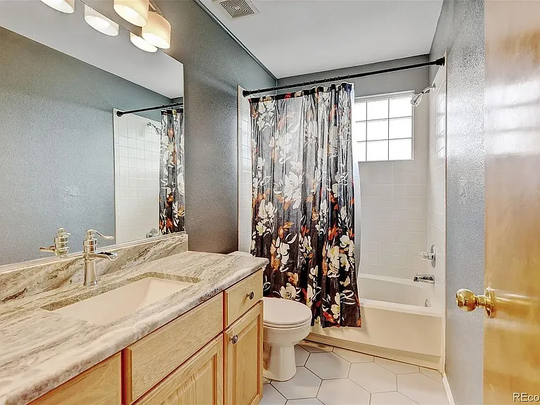 2588 E 116th Ave — Photo 39