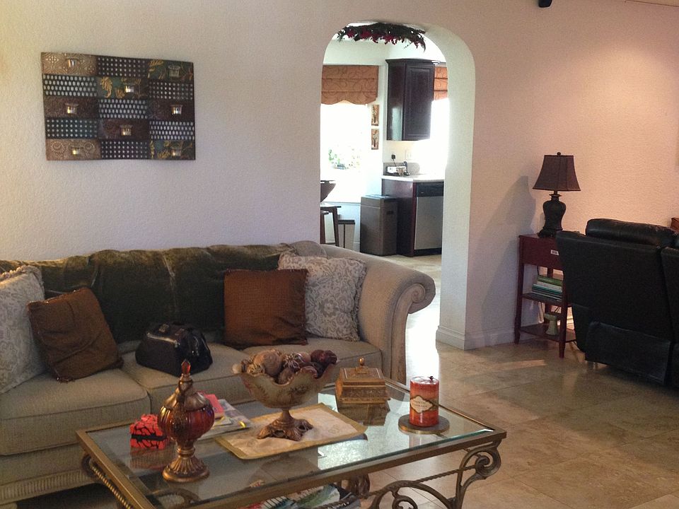 1st image of 2711 S Rockridge Ln
