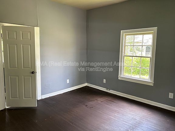 4th image of 522 W Slaton Ave