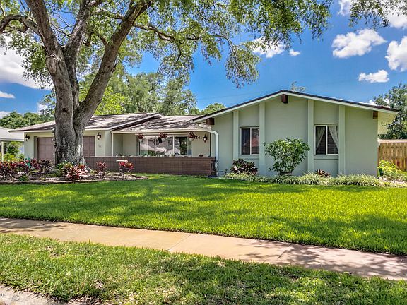 3rd image of 4241 Longbow Dr