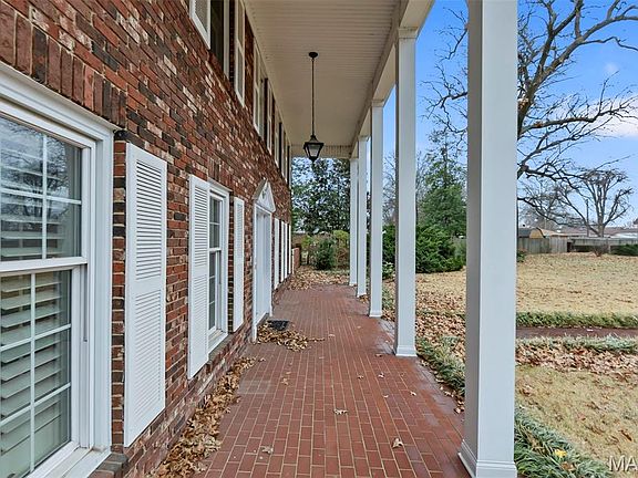 5th image of 1111 White Oak Pl