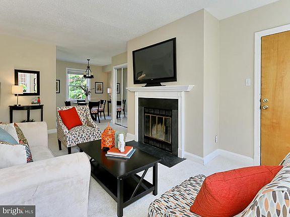 5th image of 2803 Arlington Blvd APT 130