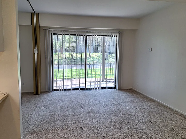 Woodstone Apartments — Photo 11